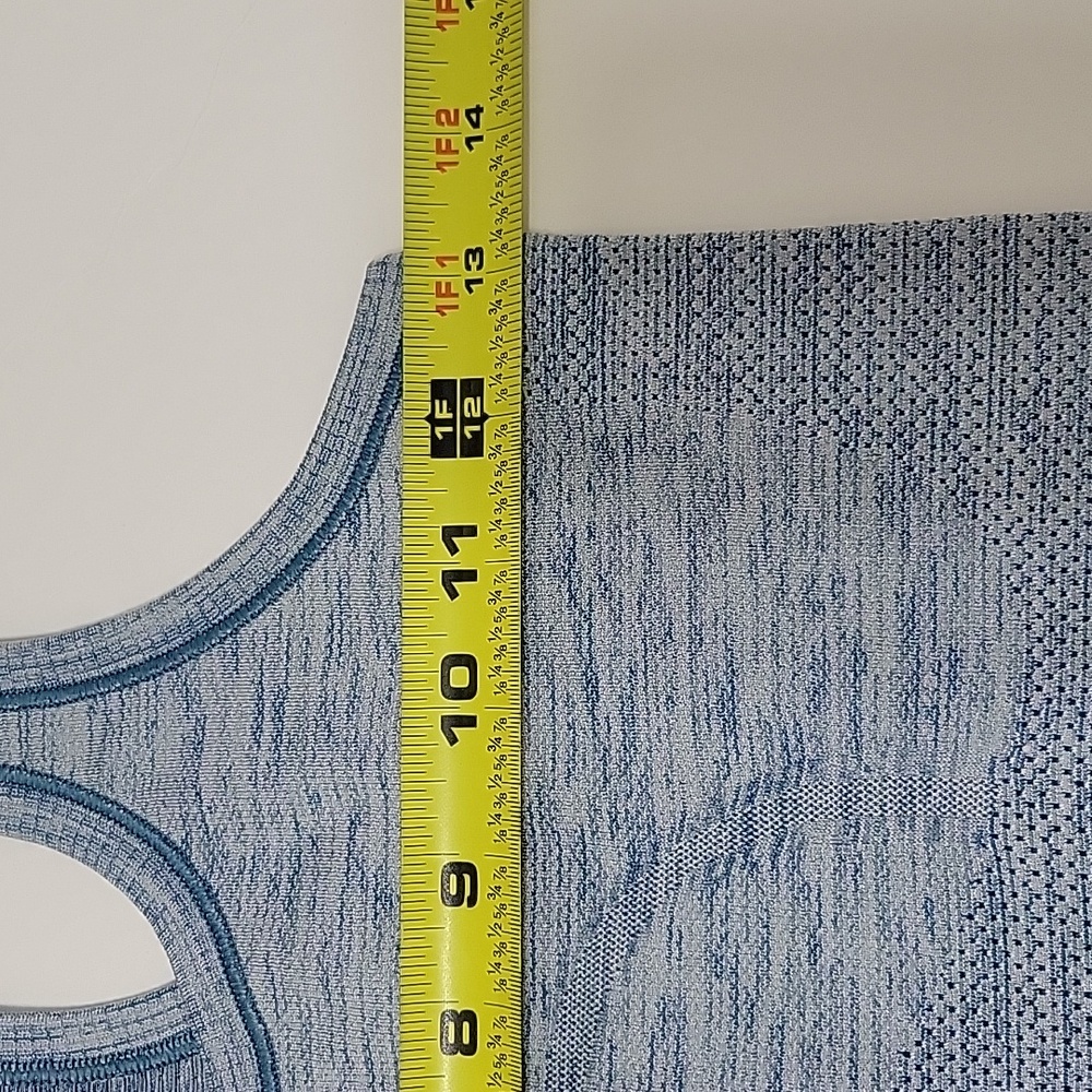 Lululemon Run Swiftly Tech Raverback - Picture 6 of 8